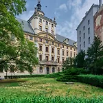Heart Of Uniwersytecka By Renters 브로츠와프