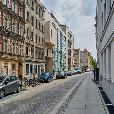 Heart Of Uniwersytecka By Renters Apartment